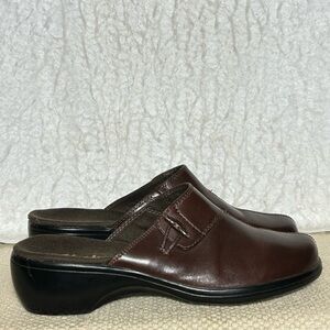 Clarks Womens Brown Leather Slip On Mule Clogs Wedge Shoes SZ US 7 M